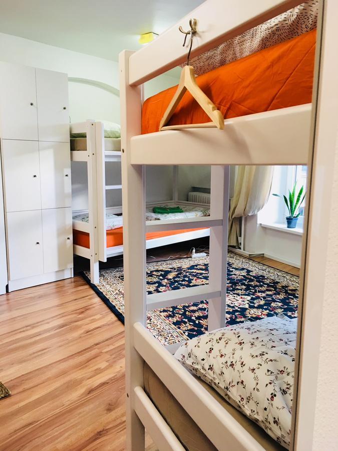 Tree House Hostal *